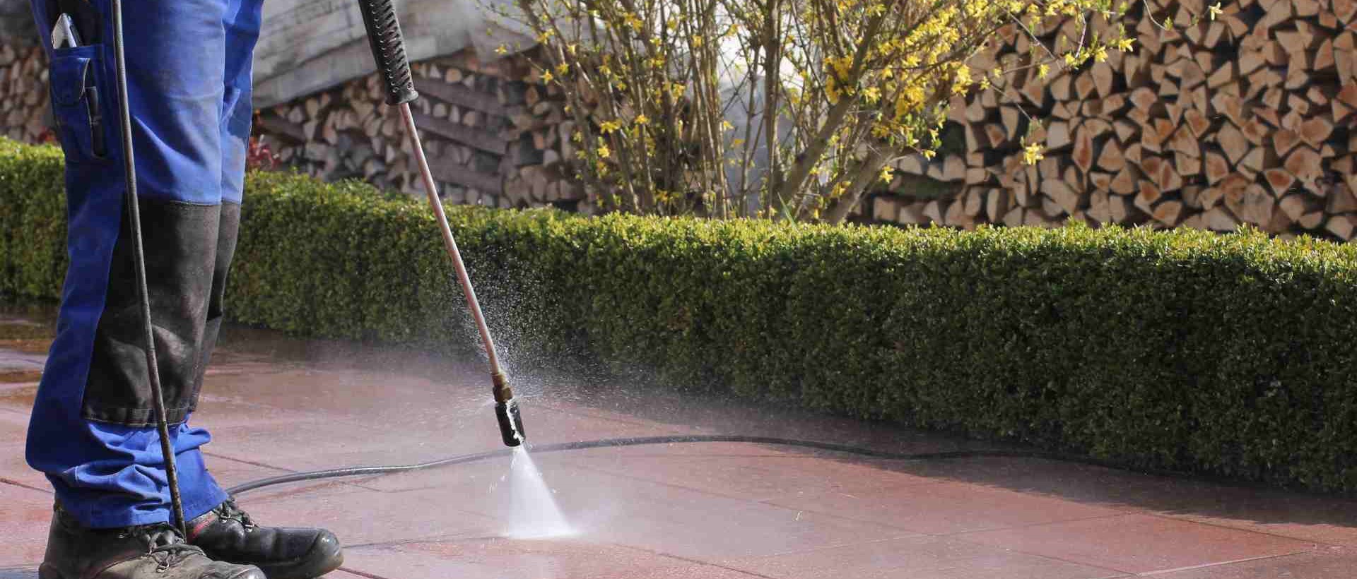 garden maintenance UB4